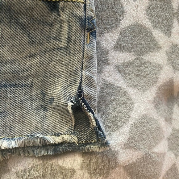 Mossimo Cut Off Denim Shorts -2010 -Blue Jeans Shorts Size 9 Shorties Raw Hem - Picture 7 of 14